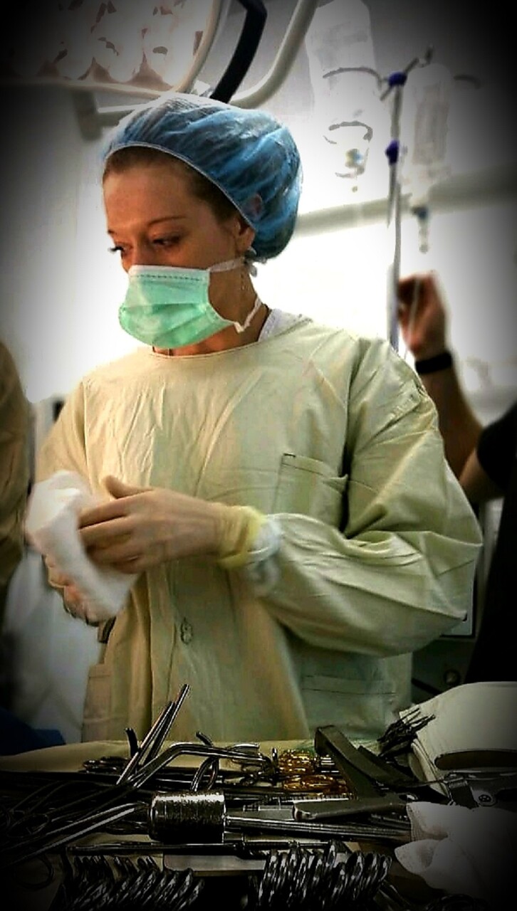 Облова Е. А., операционная медсестра