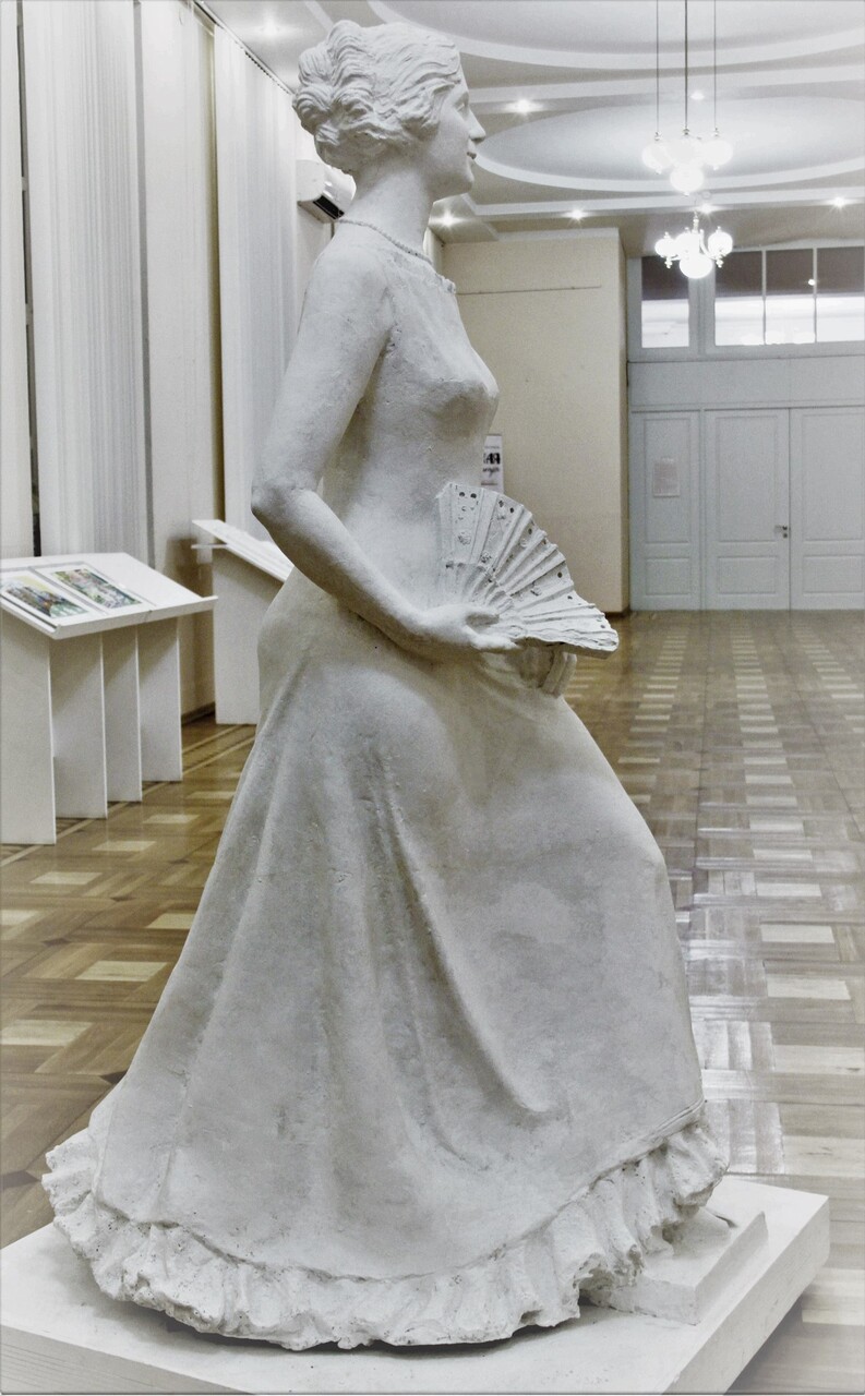 Скульптурный портрет Изабеллы Юрьевой